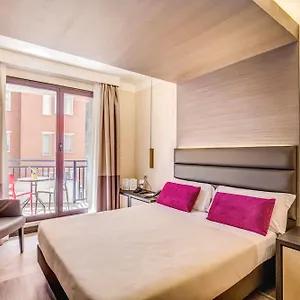 Hotel Warmthotel, Rzym